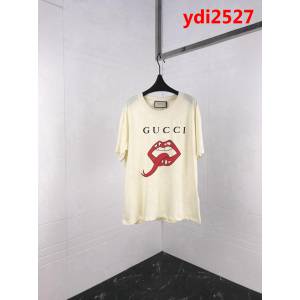 GUCCI古馳 19早春新款 官網同步 紅唇印花 米色短袖 男女同款 ydi2527